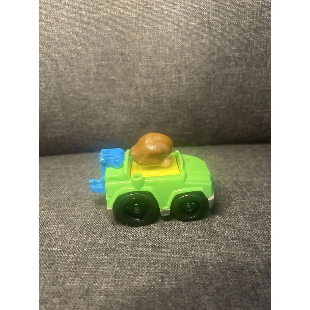 Fisher-Price Little People Wheelies Green Tow Truck Toy DFP13 Mattel 2014